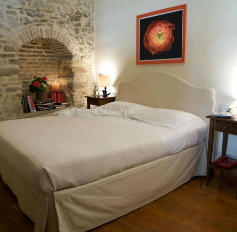 Locanda Spirito Divino Bevagna ภายนอก รูปภาพ