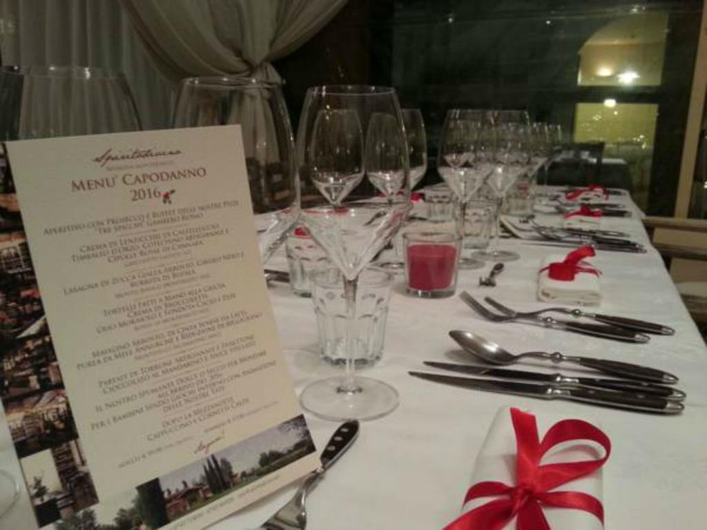 Locanda Spirito Divino Bevagna ภายนอก รูปภาพ